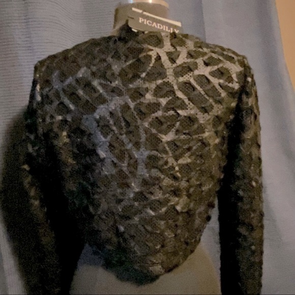 🇨🇦 Piccadilly. Black cropped jacket. Mesh and leather look. Collarless. - Picture 6 of 9